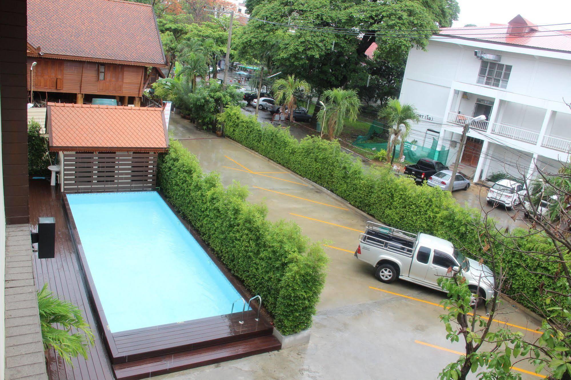 Monmuang Hotel Чиангмай Екстериор снимка