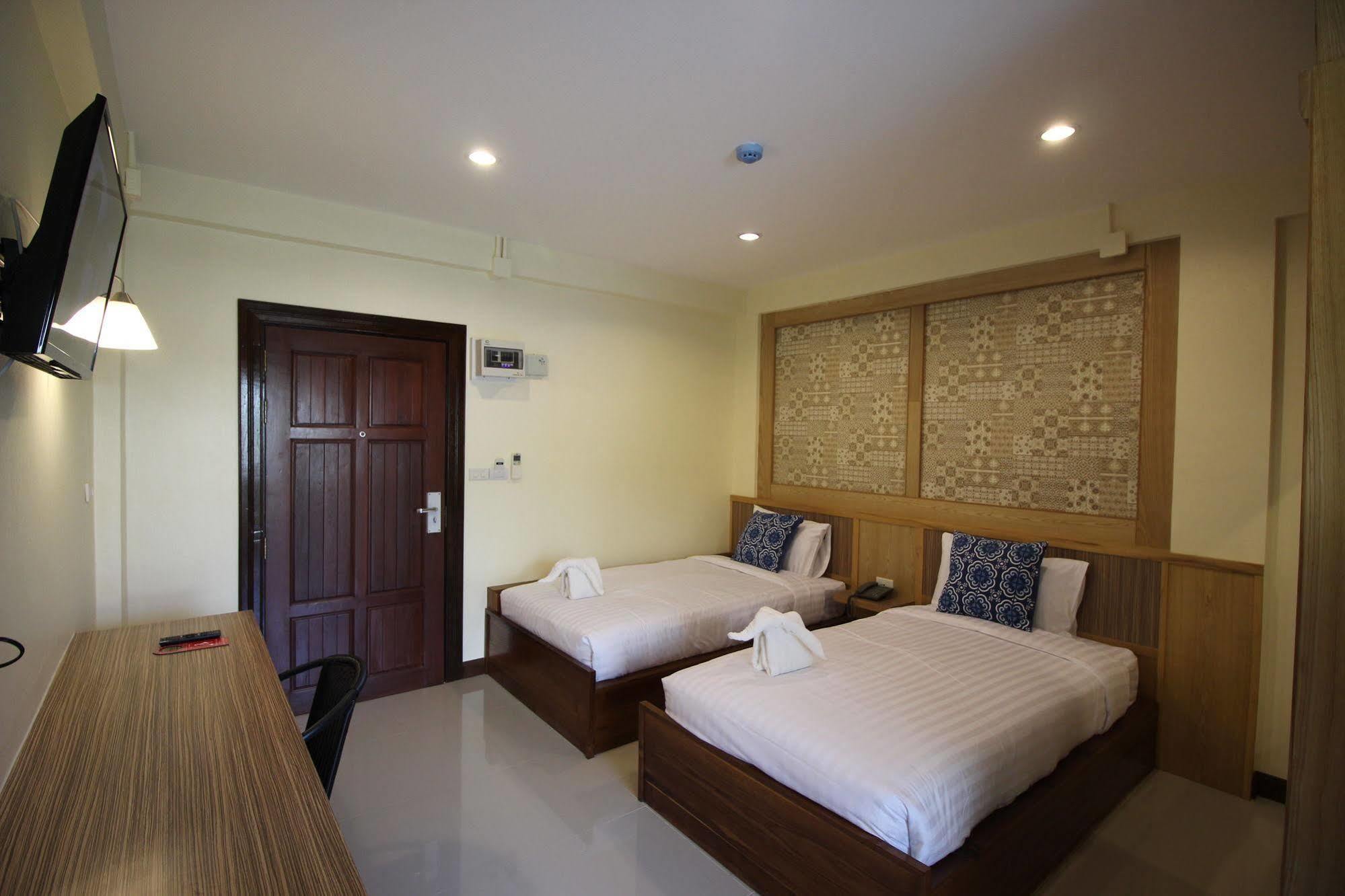 Monmuang Hotel Чиангмай Екстериор снимка