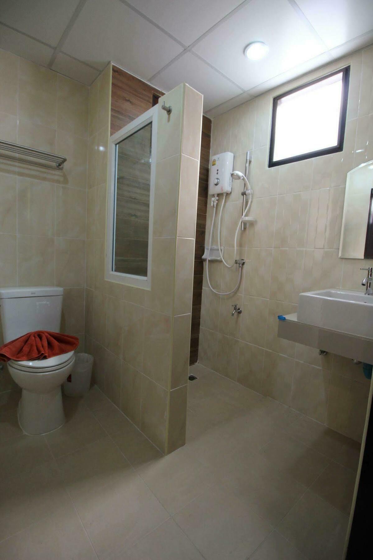 Monmuang Hotel Чиангмай Екстериор снимка