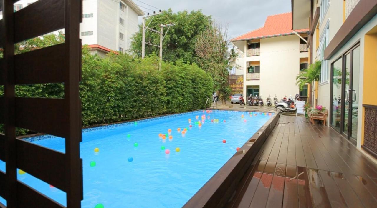 Monmuang Hotel Чиангмай Екстериор снимка